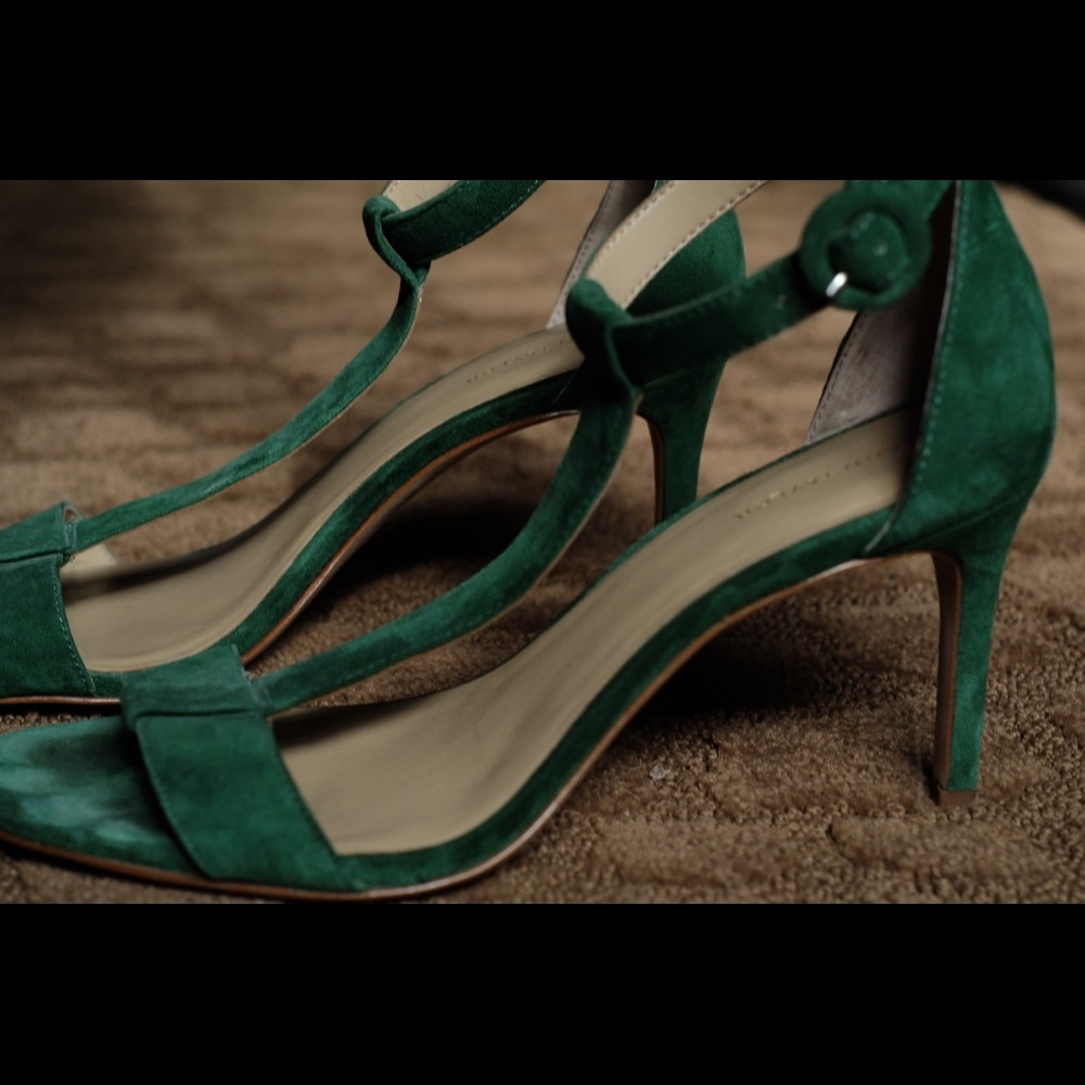 Ann Taylor green Open toe T-Strap heels. Size 7.5
